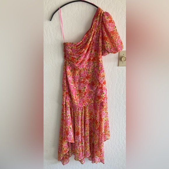 ASTR the label - Picture 2 of 3